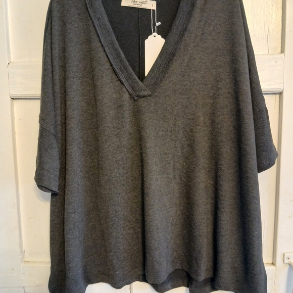 Three Bird Nest Tash V Neck Ribbed Gray Shirt Large Nwt - Picture 6 of 12